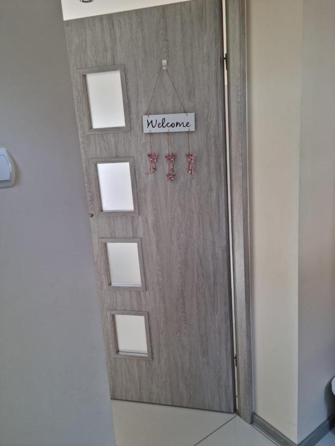 Cztery Katy Apartament Вонґровєц Екстер'єр фото