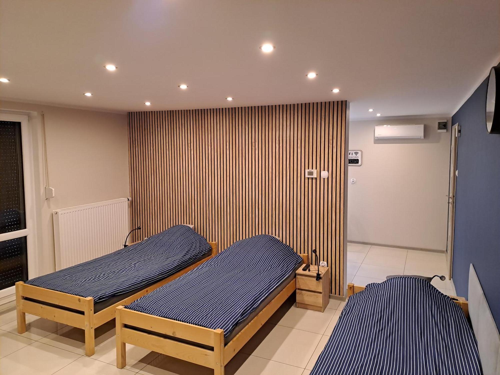 Cztery Katy Apartament Вонґровєц Екстер'єр фото